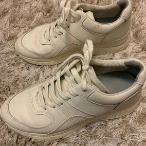 Everlane Off White Treads